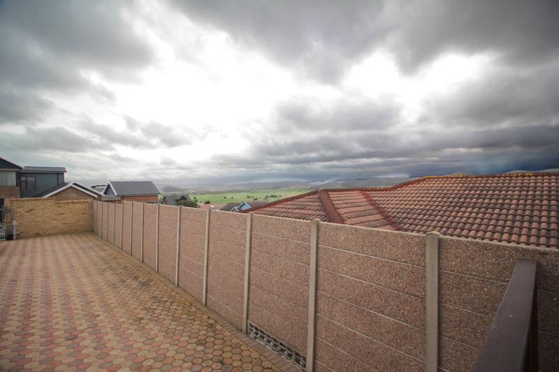 3 Bedroom Property for Sale in Reebok Western Cape